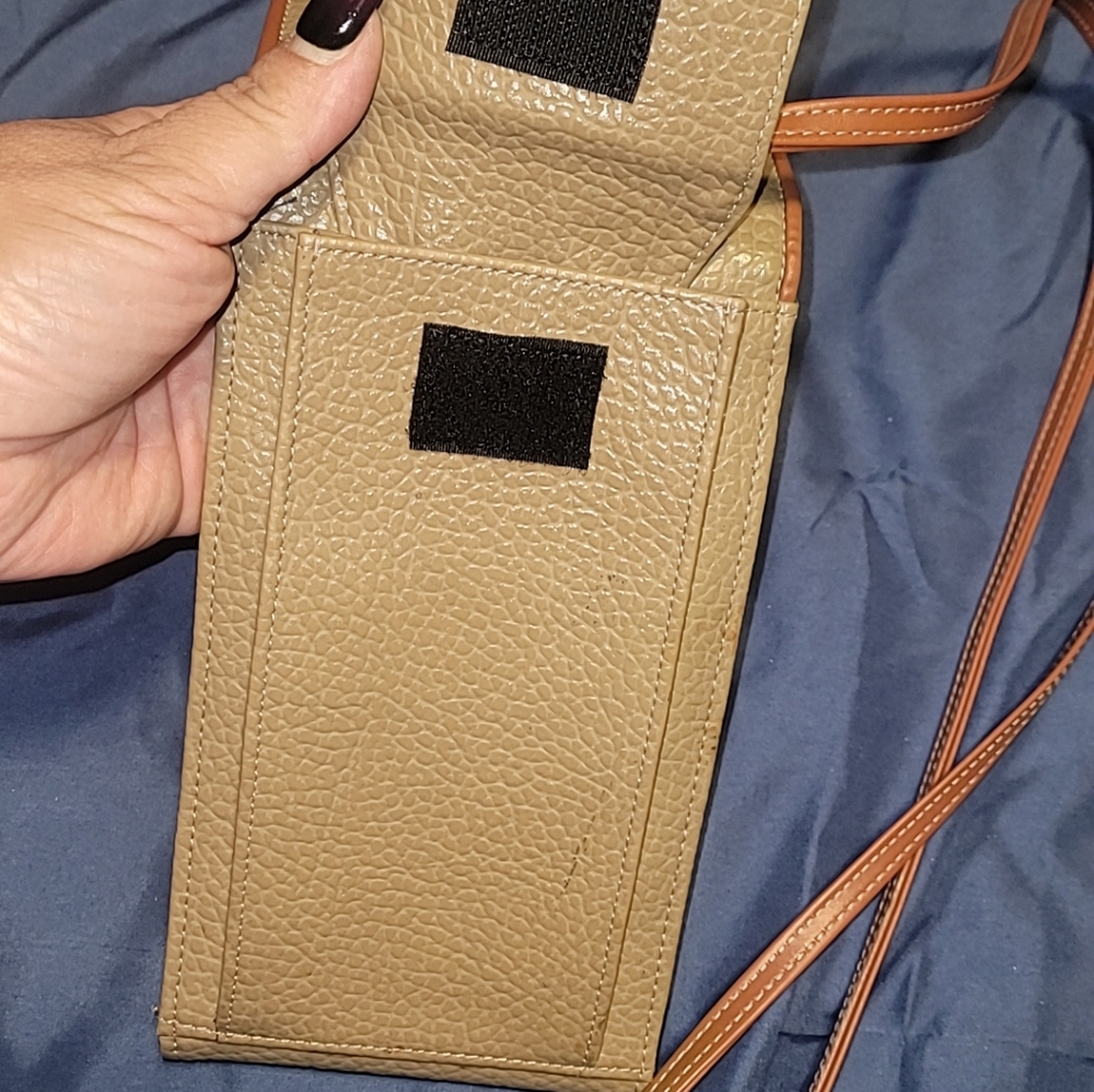 Vintage Dooney and Bourke Crossbody